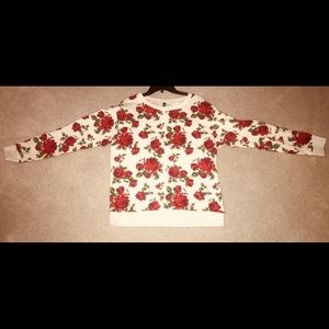 DIVIDED H&M’s Sweatshirt With Roses
